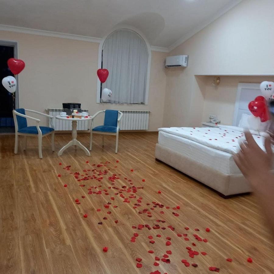 Queens 2 Hotel Tasjkent Eksteriør bilde