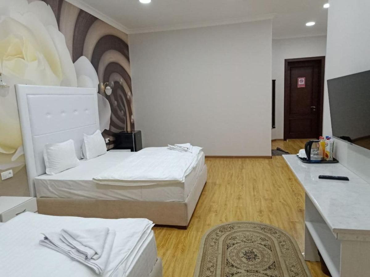 Queens 2 Hotel Tasjkent Eksteriør bilde