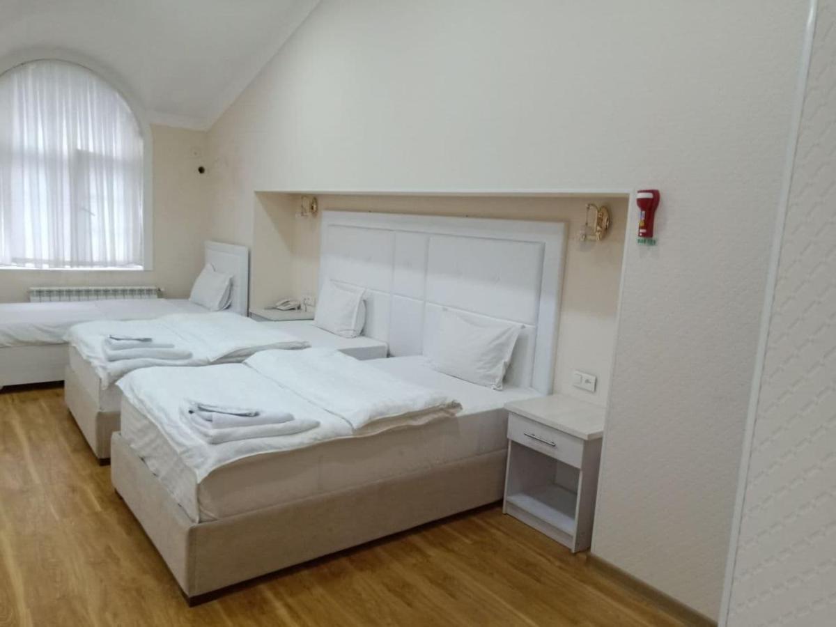 Queens 2 Hotel Tasjkent Eksteriør bilde