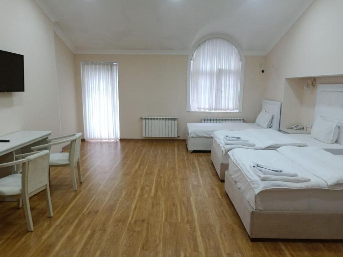 Queens 2 Hotel Tasjkent Eksteriør bilde