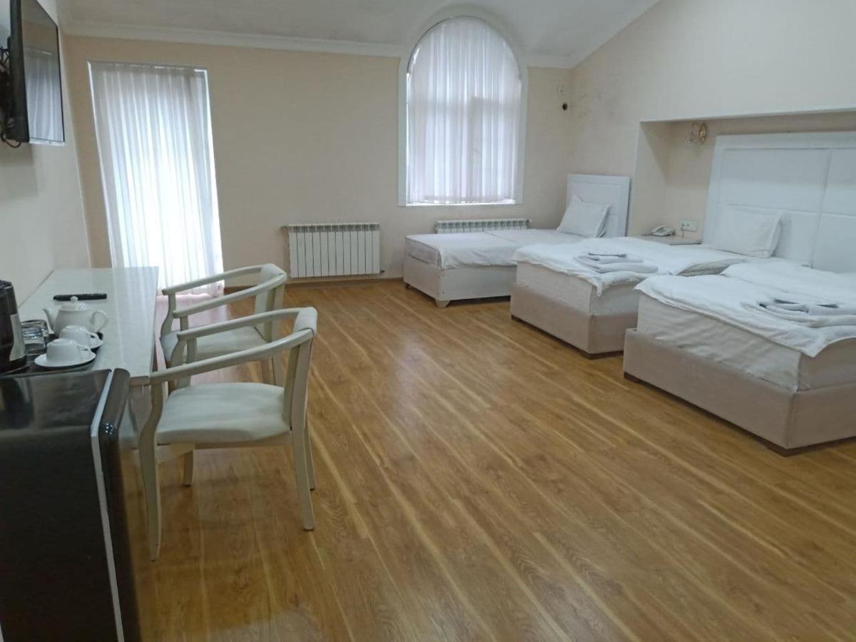 Queens 2 Hotel Tasjkent Eksteriør bilde