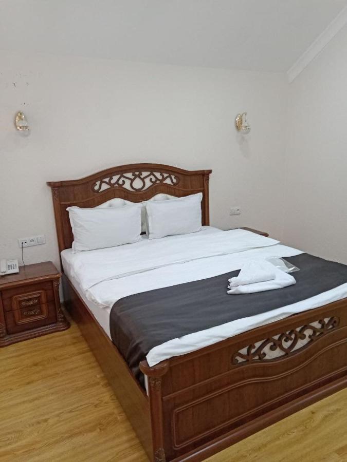 Queens 2 Hotel Tasjkent Eksteriør bilde