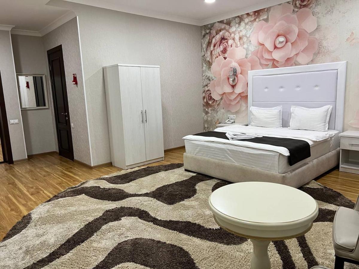 Queens 2 Hotel Tasjkent Eksteriør bilde
