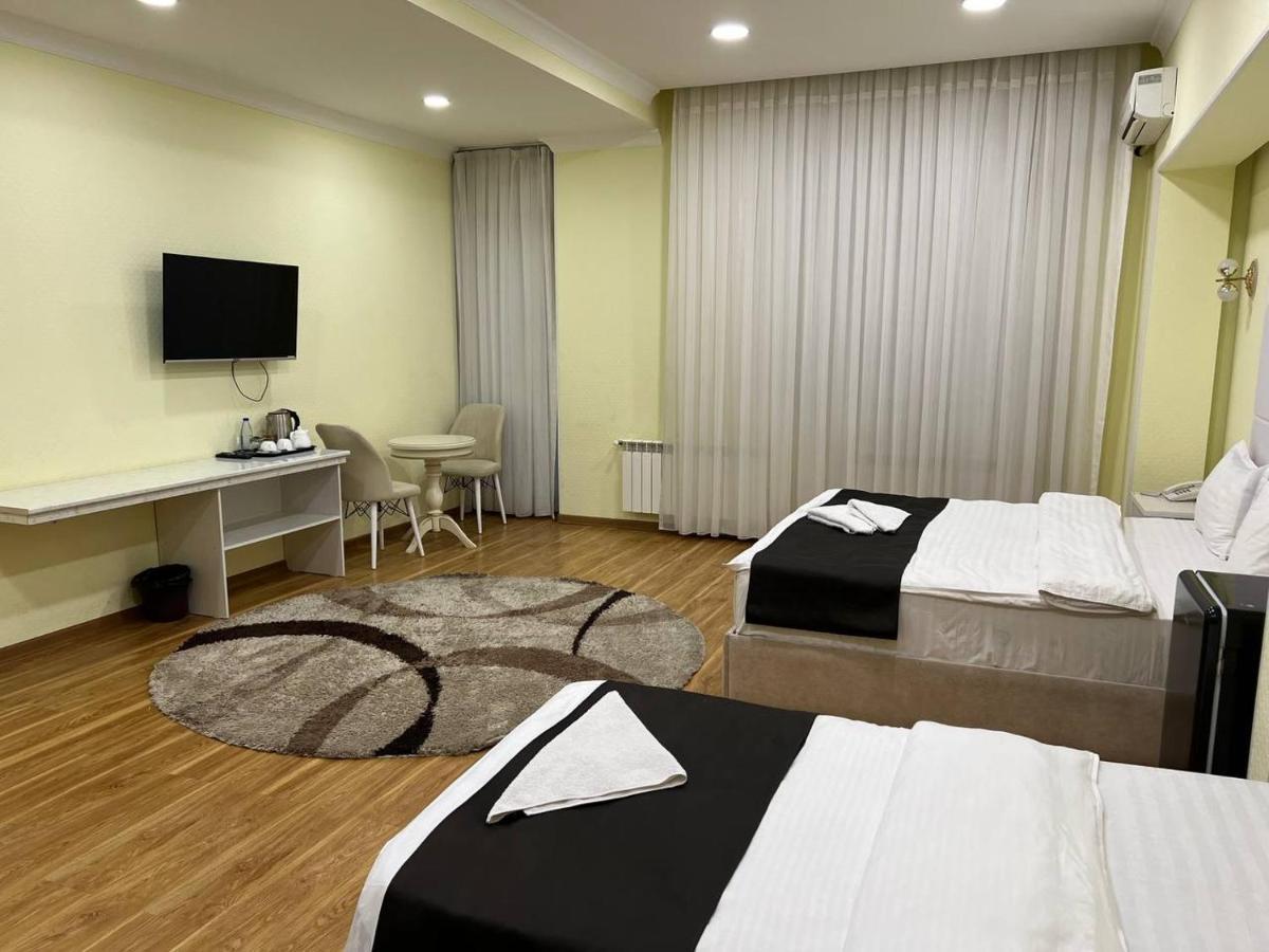 Queens 2 Hotel Tasjkent Eksteriør bilde